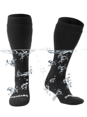 Gash Hao waterproof socks show the three-layer construction for dry feet in wet conditions.