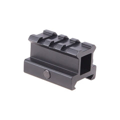 Gotical side plate with spring tension enables fast, tool-free installation and removal.