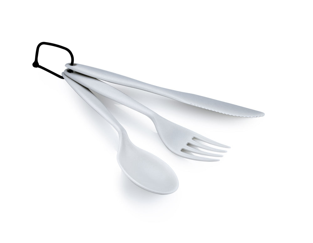 GSI Outdoors eggshell white ring cutlery set, ideal for camping and gloved-hand use.