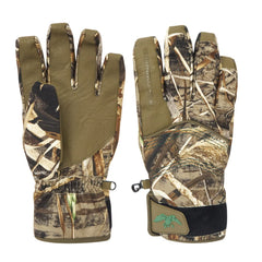 HOT SHOT Duck Commander glove front view shows camo warmth in action for cold hunts