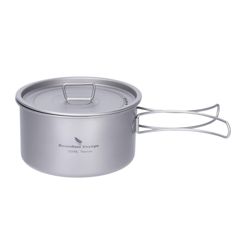 iBasingo titanium soup pot with lid, secure lid design for spill prevention.
