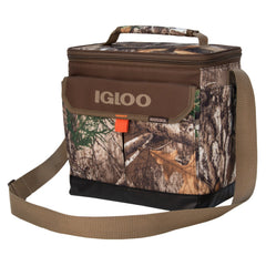 Igloo Realtree Gizmo 30-can backpack front pocket for quick gear access during hunts