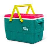 Igloo Retro basket with waffle-top lid for easy seating and stylish outdoor meals