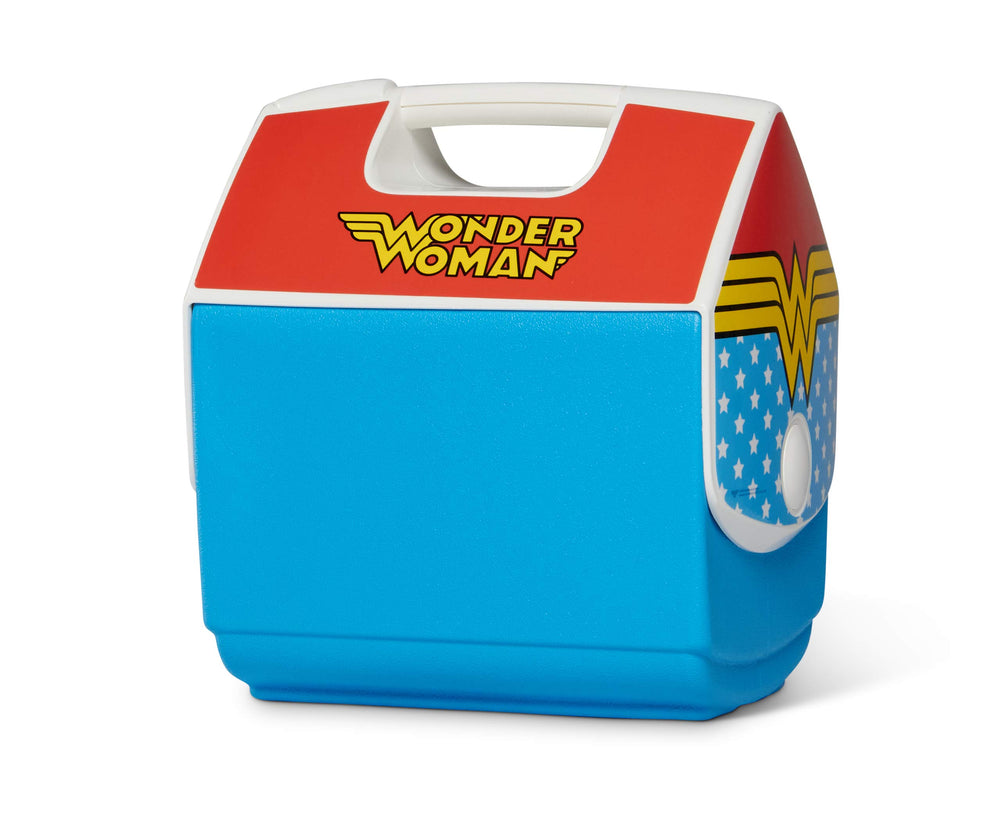 Igloo Wonder Woman Playmate Pal lid: secure closure for spill-free portability.