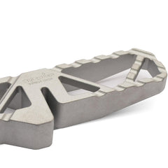Integrated slot securing to a T-post stud