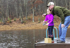 Breathable wall design of the worm bait box