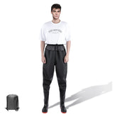 JUGATAMAIBU waders in black offer full-length waterproof protection for rivers and shores.
