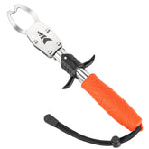 Close-up of KastKing Paradox 9-inch Lip Grip with corrosion-resistant 420 stainless steel jaws
