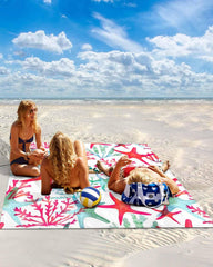 LEQIOLENNG starfish watercolor beach blanket, quick-dry and foldable for travel.