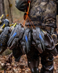 Lifetime Decoys PVC-coated steel cable assembly resists tangles and rust.