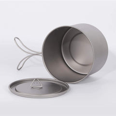 Lixada titanium camping cup 1600ml highlights large capacity for group meals outdoors.