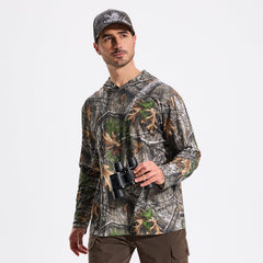 LOOGU camo tree pattern detail highlighting concealment in outdoor settings.
