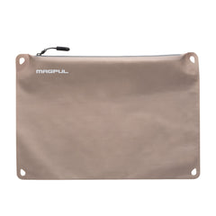 Magpul DAKA Lite Pouch zipper detail highlights lightweight, packable storage for on-the-go gear.