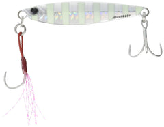 Major Craft Jigpara 40g enhances shore casting distance for long retrieves.