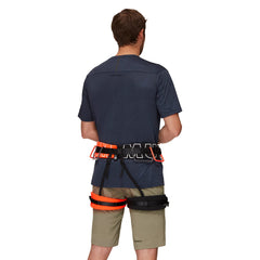 Mammut 4 Slide harness wear indicator reveals fabric wear at a glance.