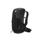 Mammut Ducan 22L with detachable rain cover protecting gear in wet weather for hikers
