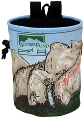 Metolius Magnesie Pof chalk bag for climbers, durable and easy to refill during routes.