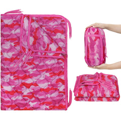 Mirzoyan Woobie blanket pink zipper close-up, reveals sturdy stitching for all-season comfort