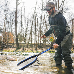 Close-up of rubber-coated mesh for snag-free catch and release