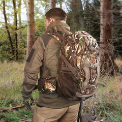 MoiShow hunting pack with rifle holder and three adjustable straps for secure firearm transport