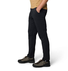 Dynama pant pocket detail enables secure on-the-go storage