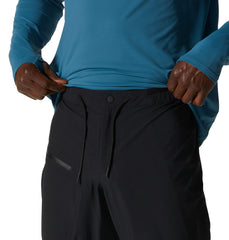 Mountain Hardwear Front zippered pocket detail for easy access