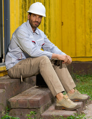 MOURCE water-resistant cargo work pants cargo pockets closeup illustrating ten-pocket organization for tools.