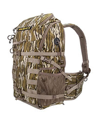 Muddy Pro 1500 MO zipperless lid enables quiet, quick access to gear.