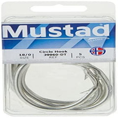 Mustad Classic 2X extra heavy wire circle hook closeup showing strength for big tuna