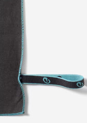 Nabaiji microfibre texture close-up showcases absorbent, lightweight fabric.