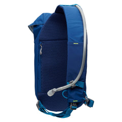 Nathan Limitless 6L left-shoulder wear demonstrates ambidextrous design.