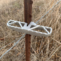 Nylon storage pouch included with the fence step