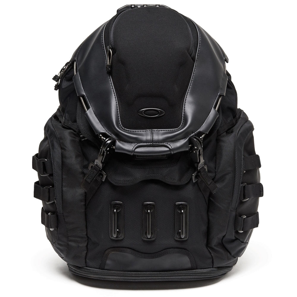 Oakley Kitchen Sink Backpack stealthblack front view with 17-inch laptop sleeve for organized commutes.