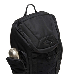 Oakley Link Pack Miltac 2.0 Blackout back panel provides comfortable carry.