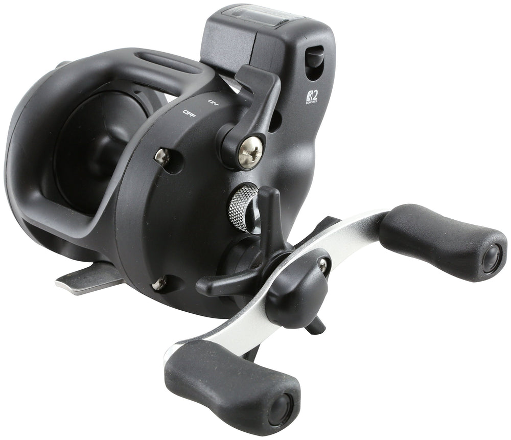 Okuma Magda Star Drag Levelwind Size 15 front view with durable frame