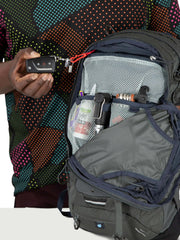 Osprey Syncro 12L Hydraulics reservoir keeps hydration within reach while riding