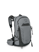 Osprey Tempest Pro 20L with torso adjustment for a precise fit during hikes