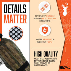 Outdoor Hunting Lab rattle bag weatherproof materials stand up to rain and cold.