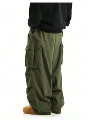 OYOANGLE baggy cargo pants green - side view with flap pockets for secure storage