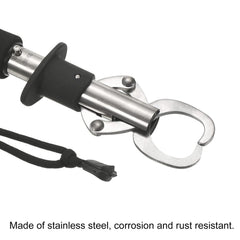 Jaws open to 20mm opening width for lip gripping