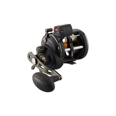 PENN Squall II Level Wind reel front view in black gold highlighting its finish and build