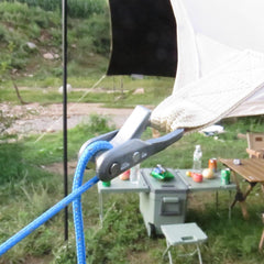 Pinenalo quick-adjust cam mechanism enables knot-free rope tightening