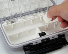 Durable hinge and auto-lid design of Piscorush tackle box