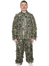 QuikCamo 3D Leafy Suit camouflage detail with over 1000 leaves for versatile terrain blending.
