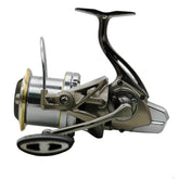 QUORELYNX reel drag system with six discs for smooth, strong stopping power.