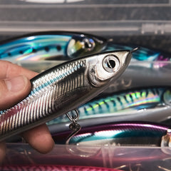Big game lure designed to entice tuna, wahoo, and mahi with long casts.