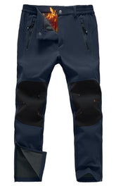 Rdruko men's snow pants in waterproof softshell finish, keeping you dry during snowy hikes.