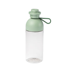 Room Copenhagen LEGO hydration bottle cap, easy to twist off for quick filling and cleaning.