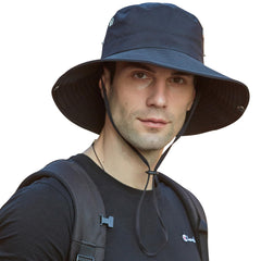 Rosoz wide-brim sun hat on the beach