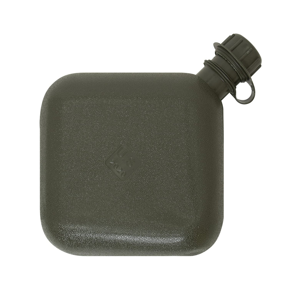 Rothco bladder canteen cap-attachment ensures secure filling and leak prevention.